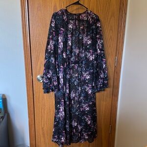 Floral Black and Purple Women's Kimono